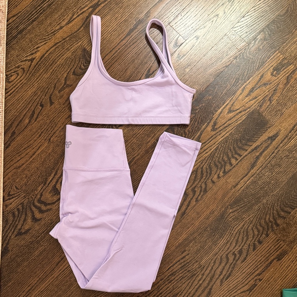 NEVER WORN TNA LEGGING / BRA SET